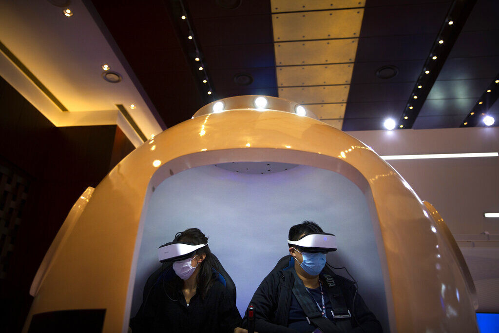 APTOPIX China Tech Expo